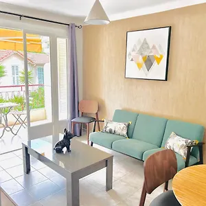 2 Bedroom Luxury Flat With Balcony Center Cannes